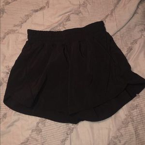 lululemon tracker 4” shorts